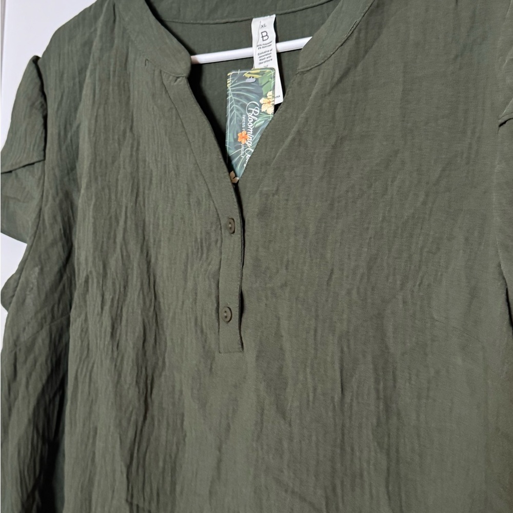 Blooming Jelly Olive Green Flutter Sleeve Blouse Size XL NWT - Picture 6 of 7